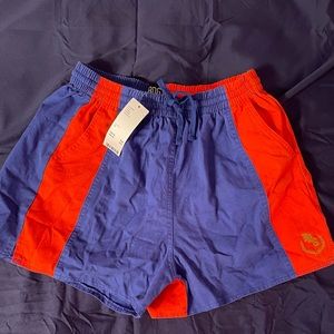 UO Red and Blue Women’s Short Size: M